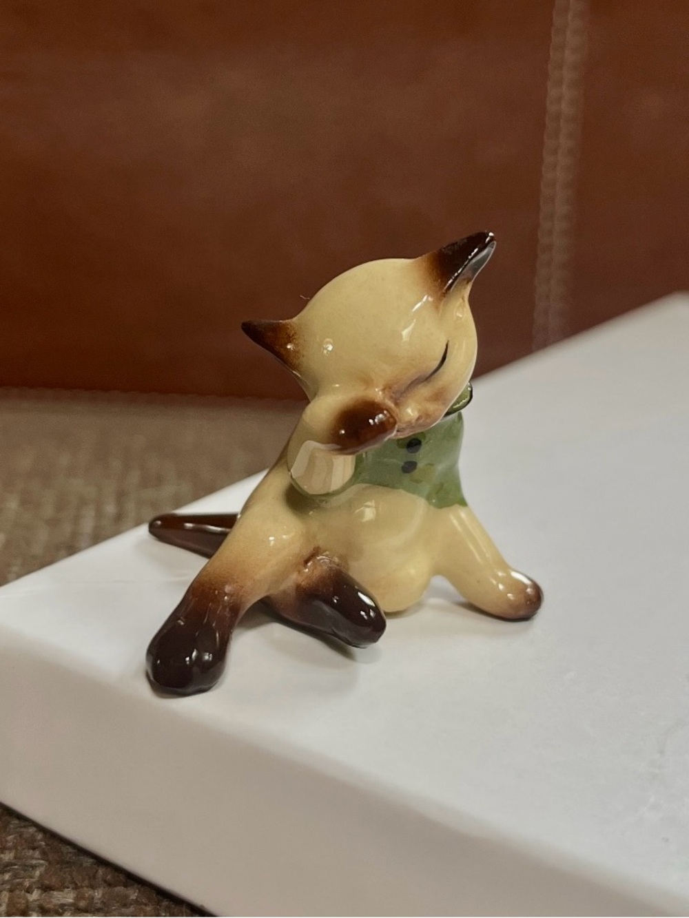 Hagen Renaker Figurine Siamese Little Kitten Who Lost Her Mittens Porcelain
